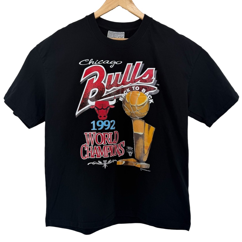 Chicago Bulls‎ 1992 World Champions T-Shirt Black Mens XL Saturday a Hero NBA - Picture 2 of 10